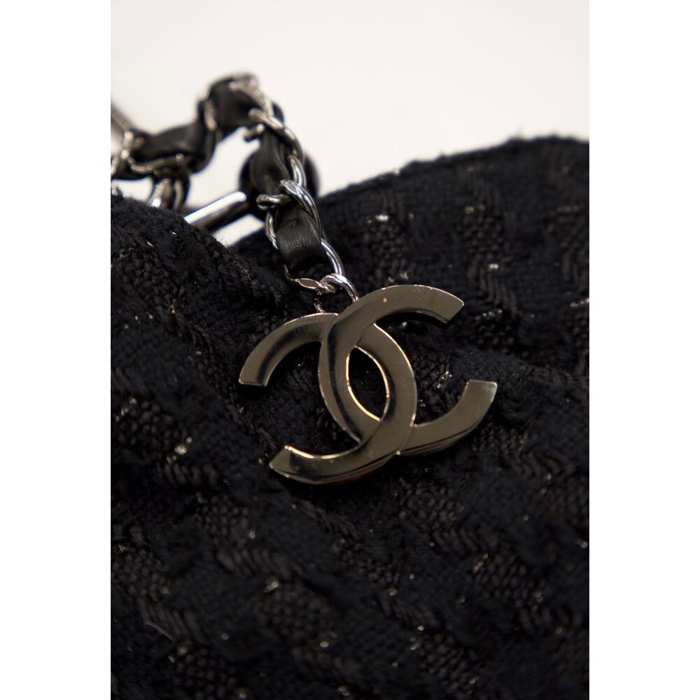 CHANEL 2005 CC Black Tweed Tote Bag - Picture 5 of 10